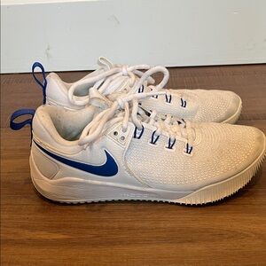 Nike White and Blue Women's Athletic Shoes